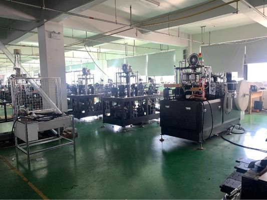 Máquina de processamento de papel em rolos para fabricação de copos de papel