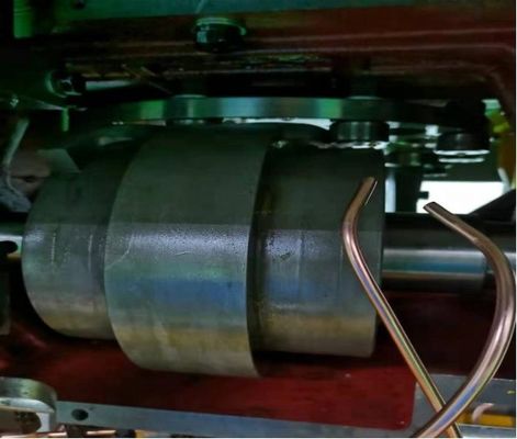 Máquina de processamento de papel em rolos para fabricação de copos de papel