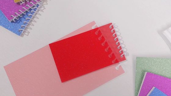 PP Cover A5 Project Notebook com linhas horizontais dentro das páginas e divisores de PP coloridos