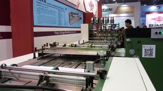Produção simplificada de cadernos de anotação de páginas alinhadas com máquina totalmente automática